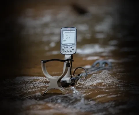 Ordu Minelab X-Terra Elite - Su geçirmez gövde